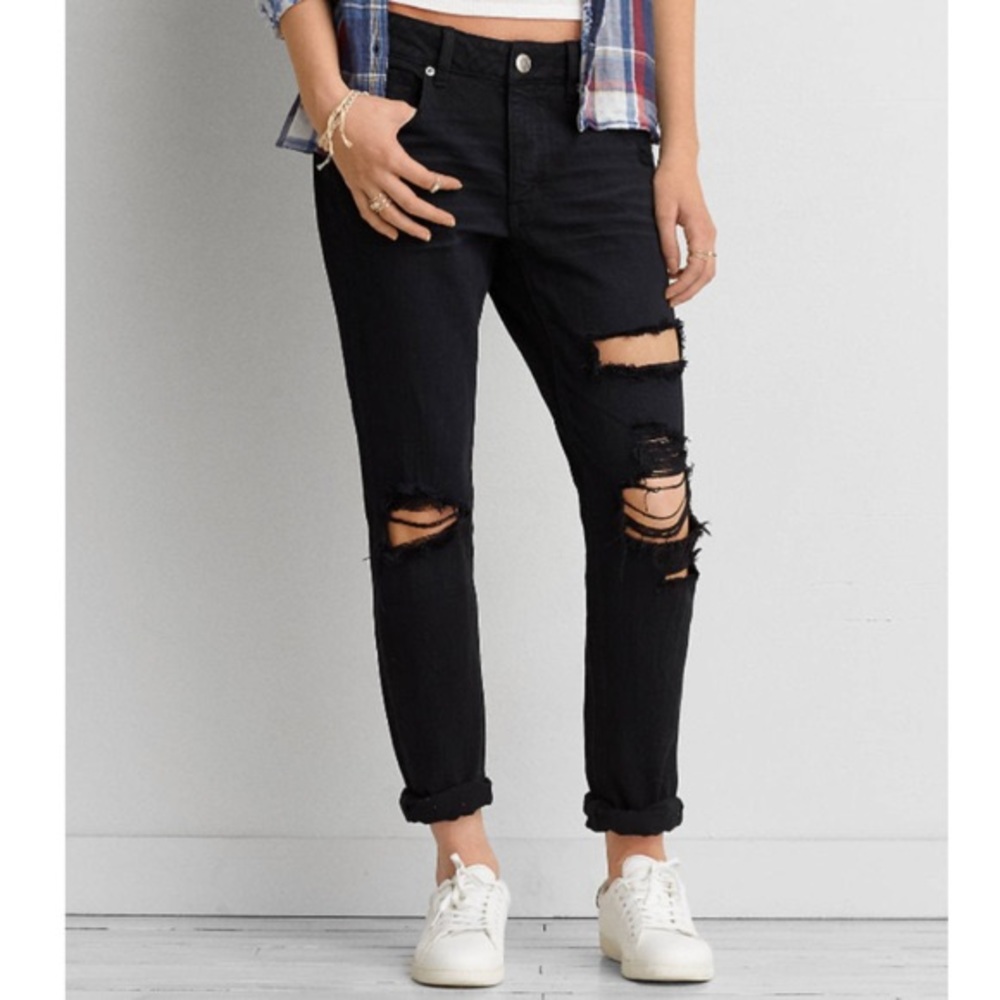 American Eagle black tomgirl jeans